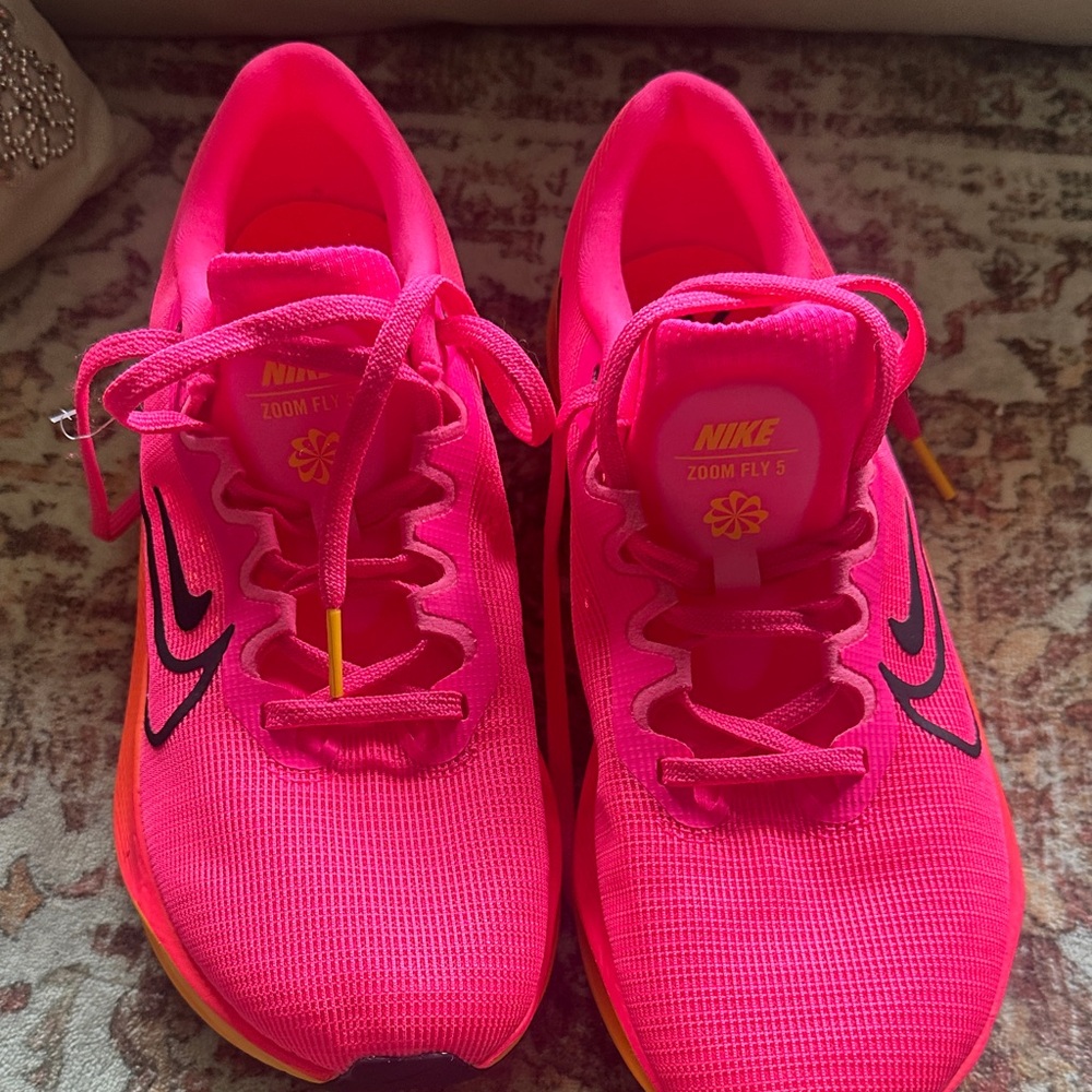Nike Zoom Fly 5 Women's Athletic Shoes - Pink and Black